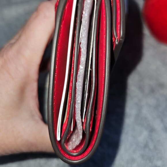 Michael Kors Greenwich Medium Envelope Leather Trifold Wallet Color Crimson NWT - Picture 6 of 7